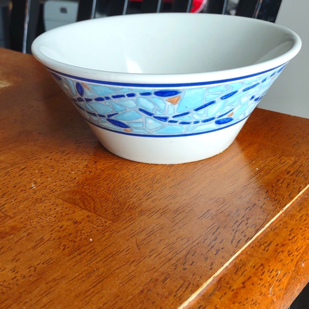 Pfaltzgraff Blue Mosaic Pattern Bowl